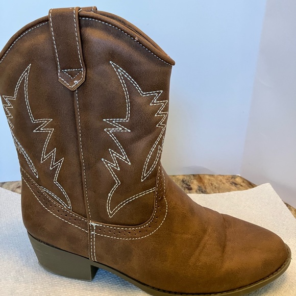 American Eagle Kids Brown Cowboy Boots size 4 - Picture 1 of 8